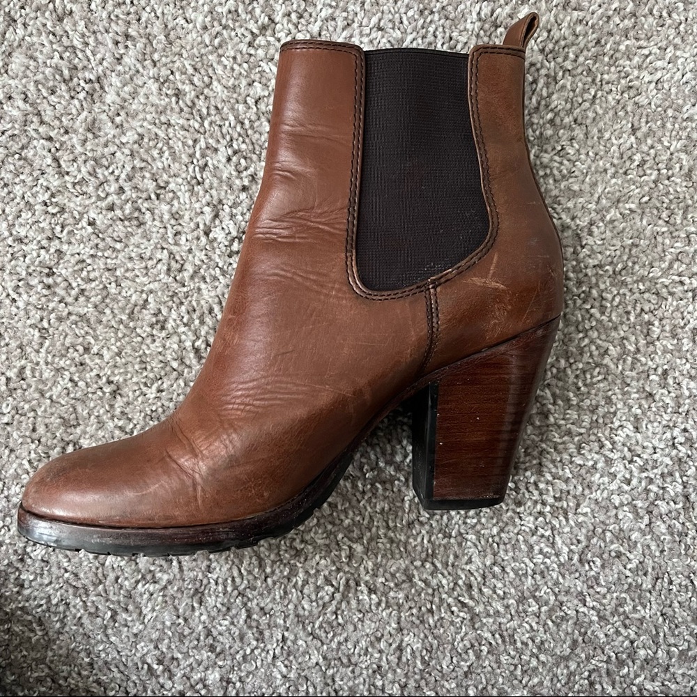 Frye Chelsea Tate Boot, Brown 7.5 - Picture 6 of 12